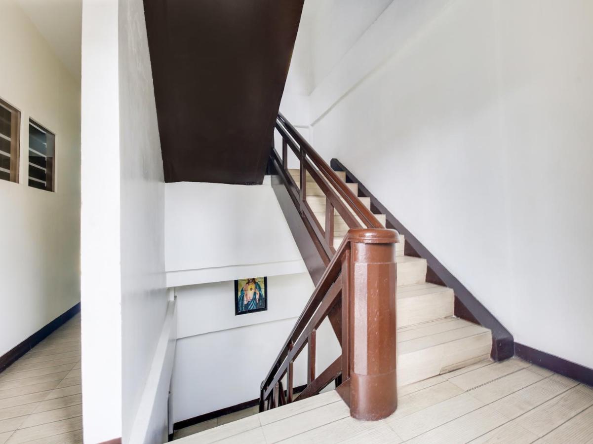 Oyo 895 Golden Majestic Pension Inn Manila Zewnętrze zdjęcie