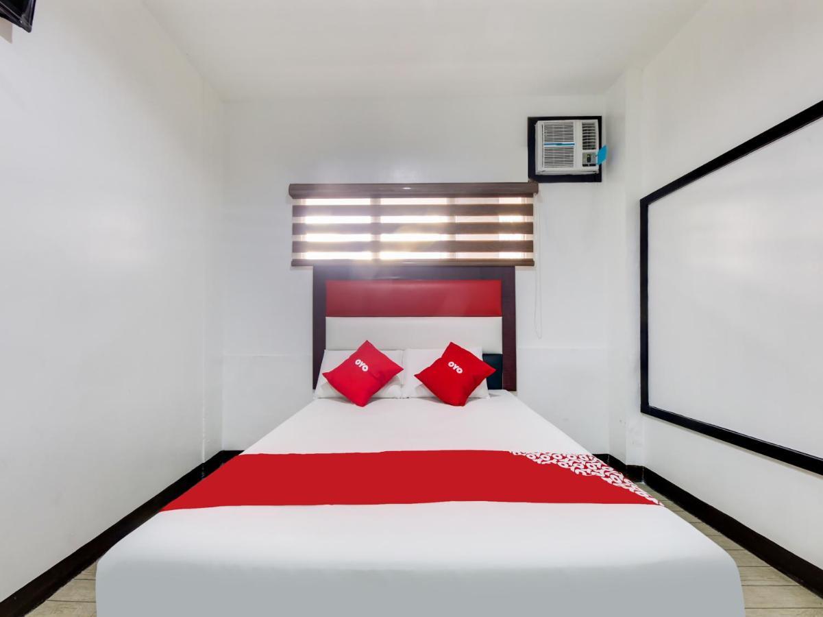 Oyo 895 Golden Majestic Pension Inn Manila Zewnętrze zdjęcie