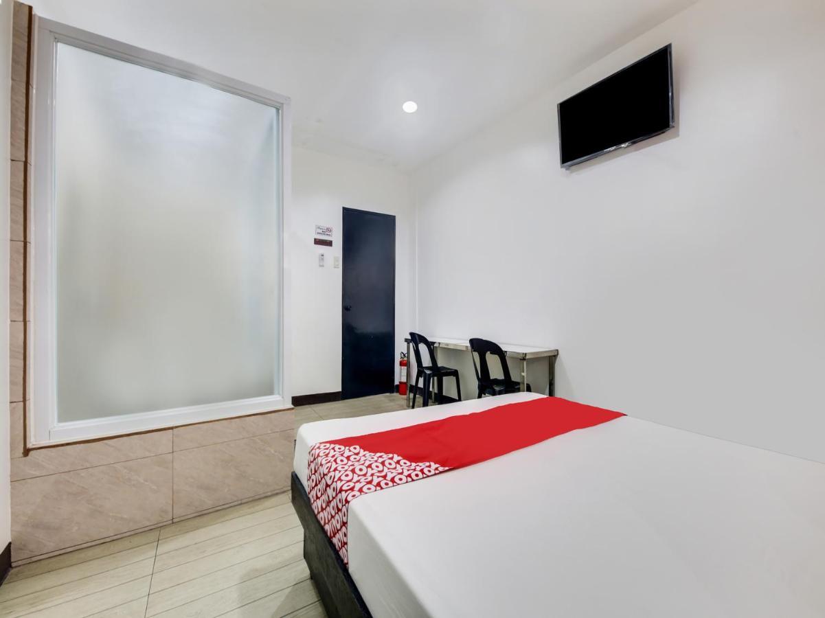 Oyo 895 Golden Majestic Pension Inn Manila Zewnętrze zdjęcie